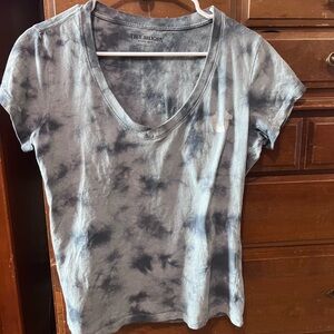 True Religion Women's Tie-Dye V-Neck Tee in Light Blue and Charcoal